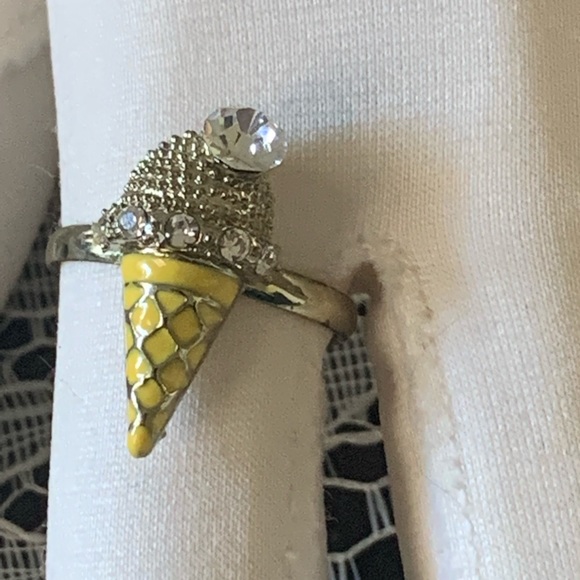 Ice cream cone ring yellow enamel - Picture 6 of 8